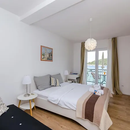 Duje Apartman