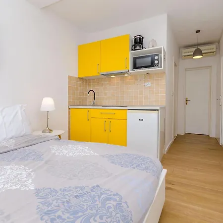 Duje Apartment Milna (Hvar)