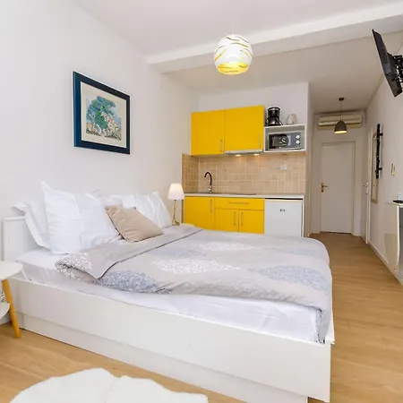 Duje Apartman
